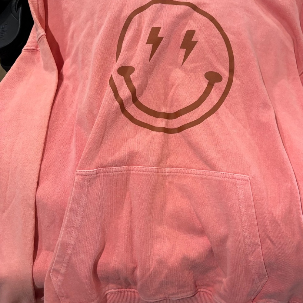 New Easel Mineral Wash Hoodie Sweatshirt Pullover Smiley Face Faded Coral Small - Picture 4 of 4
